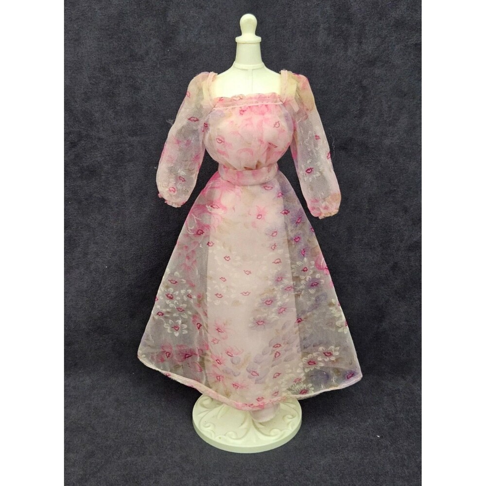 Vintage 1978 Kissing Barbie Doll Original Dress Pink Lips Pretty Chiffon Retro